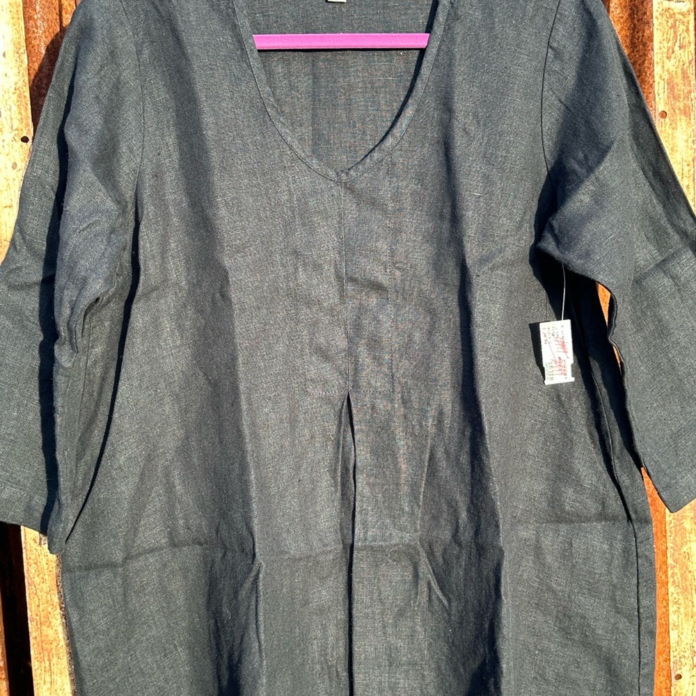 Flax Charcoal V-Neck Top